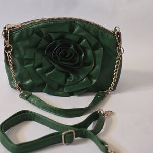 Elegant Green Rose Applique Crossbody Bag with Gold Chain